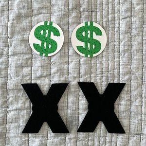 Two pairs of Nipple pasties 💲❎ nwot